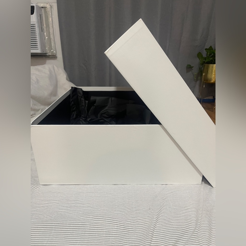 Celine Paris huge box with shopping bag - Picture 3 of 7